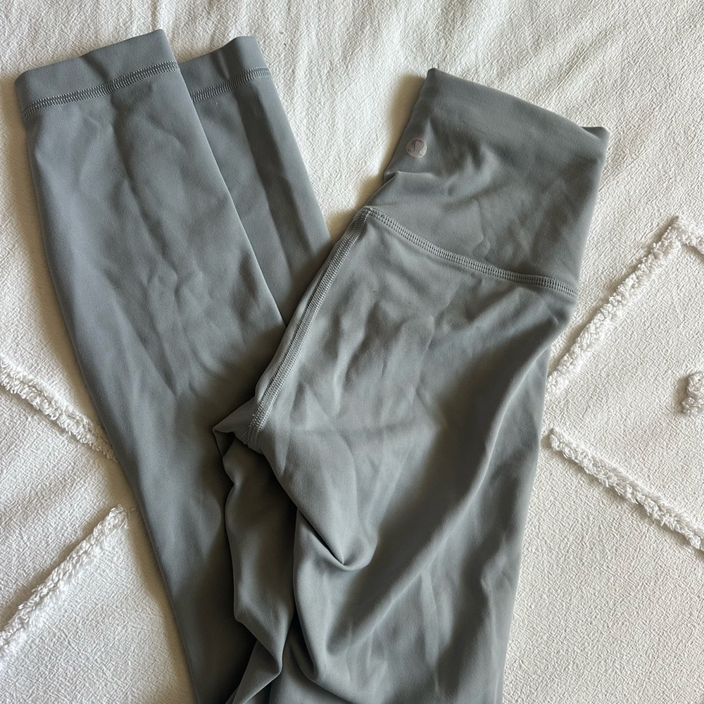 lululemon wunder under leggings gray